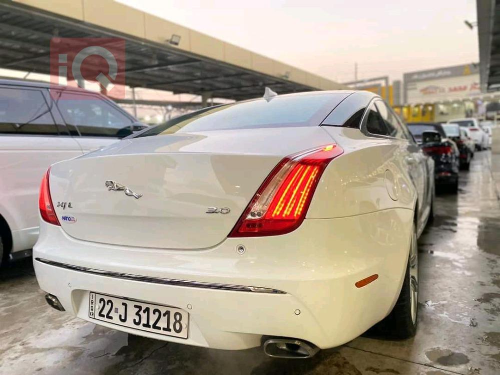 جاكوار XJ